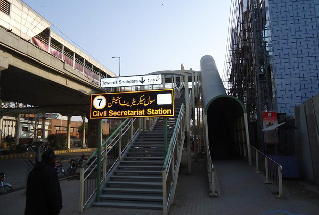Metro-Bus-Station-and-Pedestrian-Bridge04